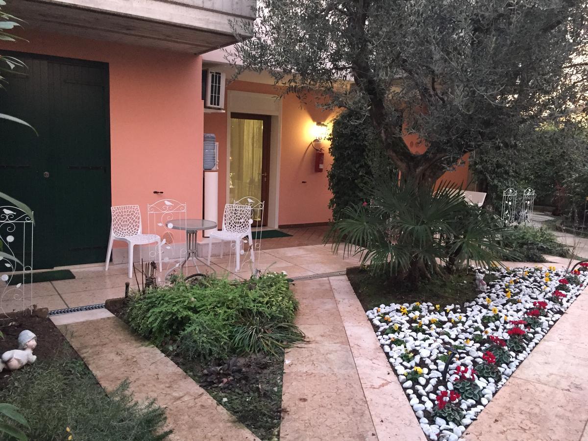 B&B Garda 4U Desenzano del Garda Exteriér fotografie