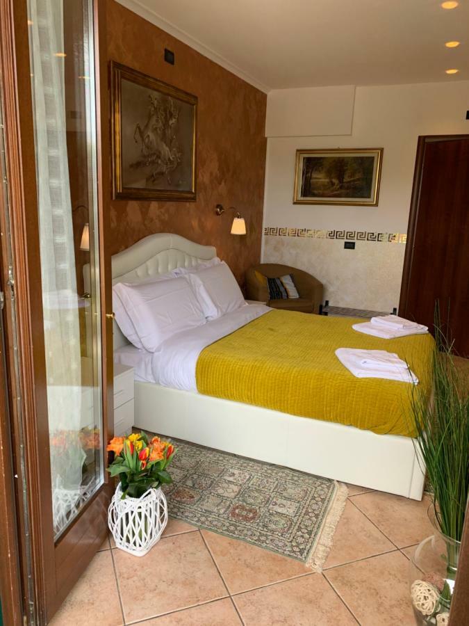 B&B Garda 4U Desenzano del Garda Exteriér fotografie